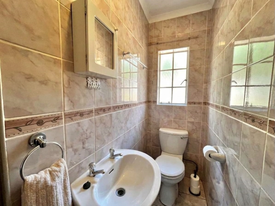 2 Bedroom Property for Sale in Safari Gardens North West
